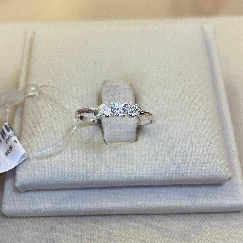 ANEL PRATA QUADRADO E CORAÇÕES TAMANHO 17