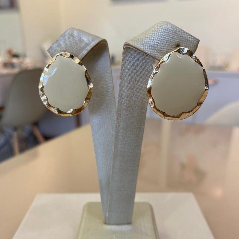 BRINCO GOTA RESINADO NUDE