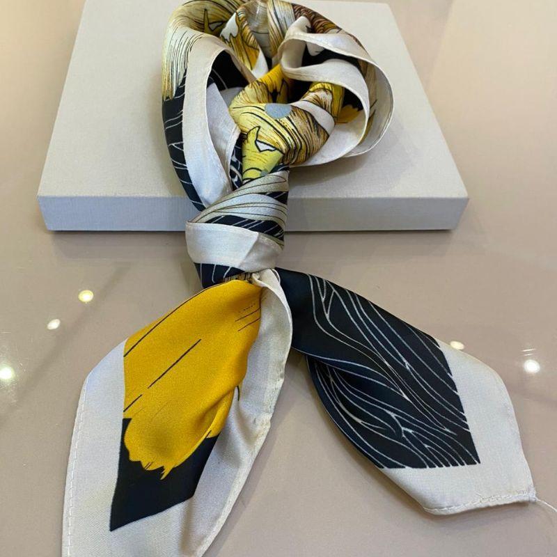 LENÇO PRETO E AMARELO 70X70CM