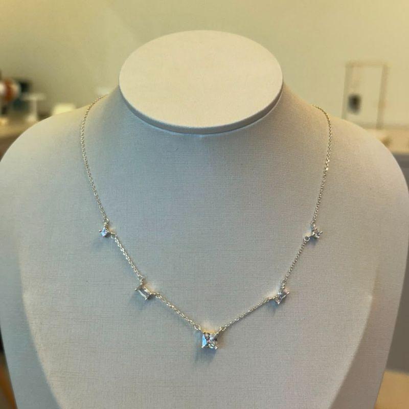 CHOKER PRATA ZIRCÔNIAS QUADRADA E RETANGULAR